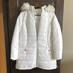 Women's White Quilted Jacket with Faux Fur Hood New Without Tags
